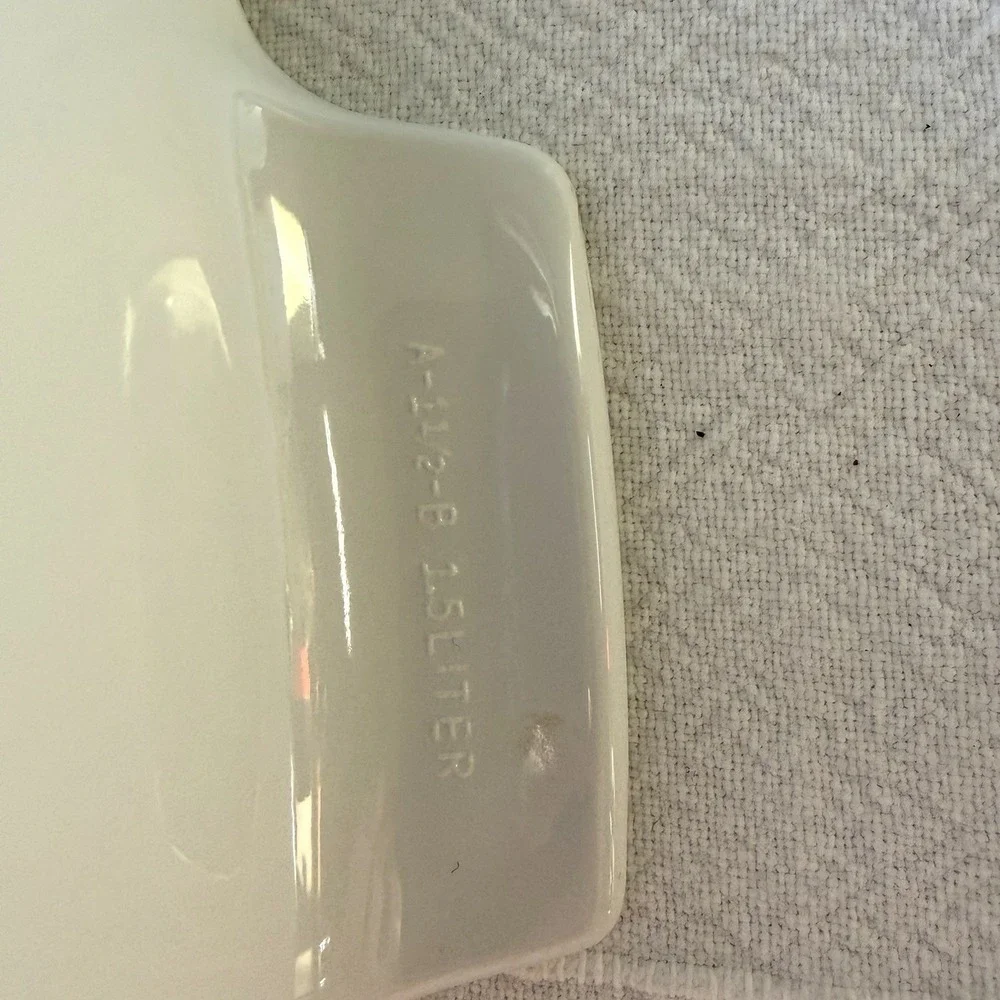 Vintage Corning Ware Shadow Iris casserole dish 1.5 L A-1 1/2 -B